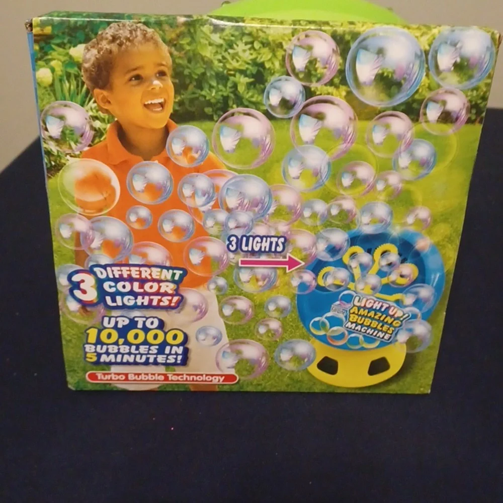 Amazing Bubbles Machine - Picture 2 of 3